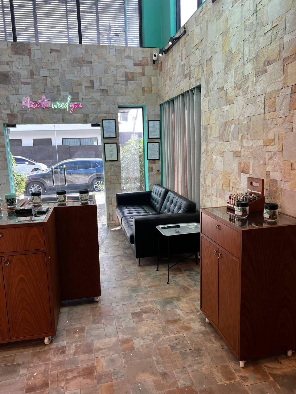 Nathon Shop 2
